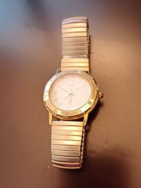 Vintage Unisex TIMEX Gold Tone Quartz Watch - Parts only